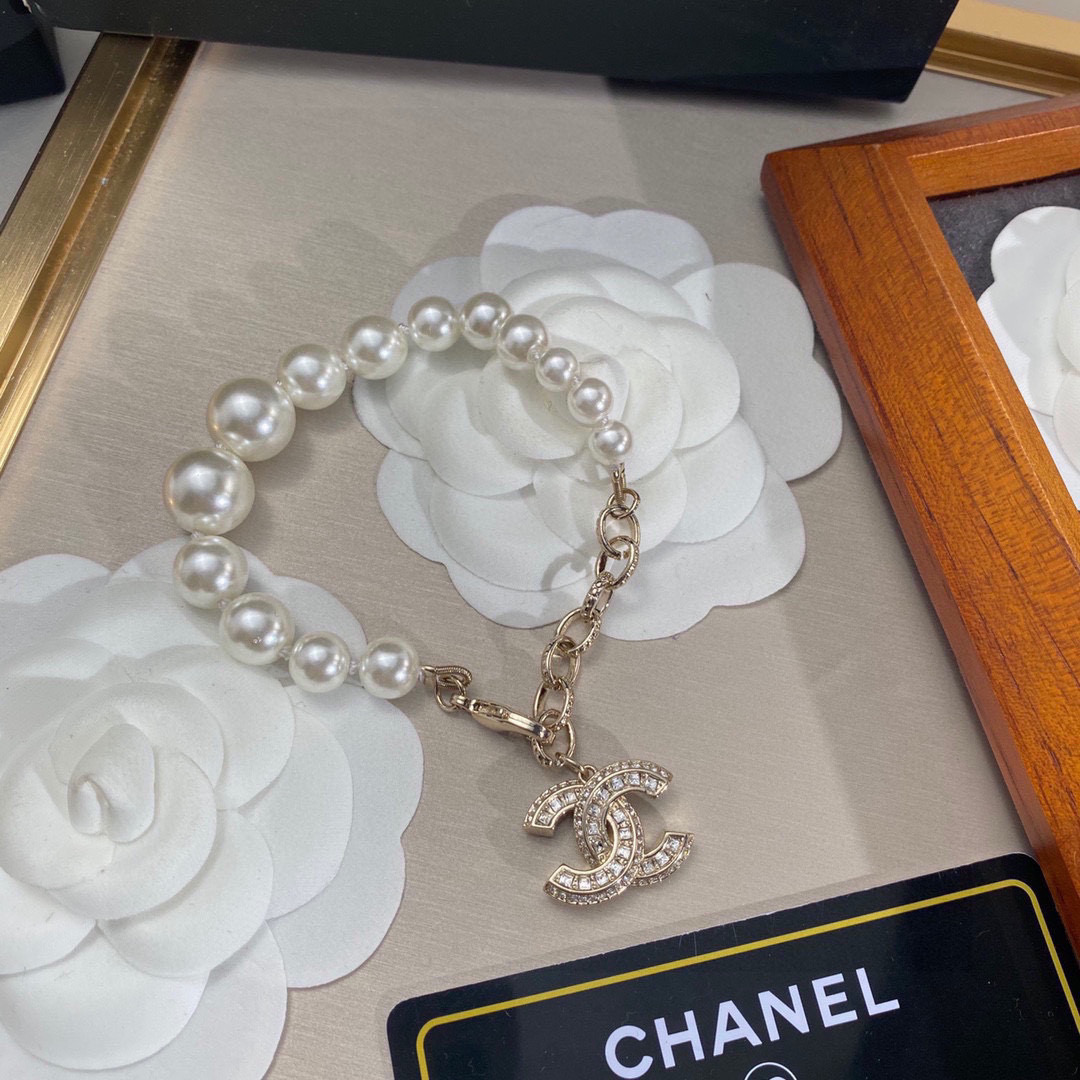 TOP CHANEL Diamonds Logo Pearls Bracelet