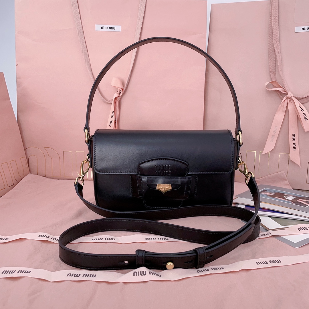 TOP Miu Miu Penny Bag 23x13.5x5cm - 3 Colors