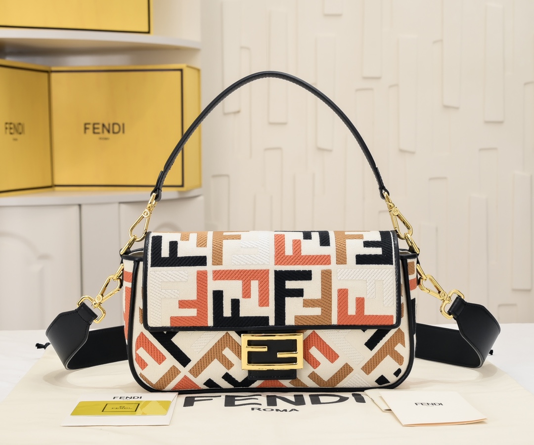 TOP FENDI Canvas Baguette Bag 27×6×14cm - Beige