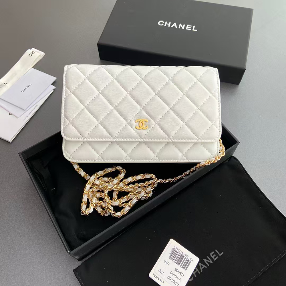 Chanel  WOC Quilted Caviar (Replica)