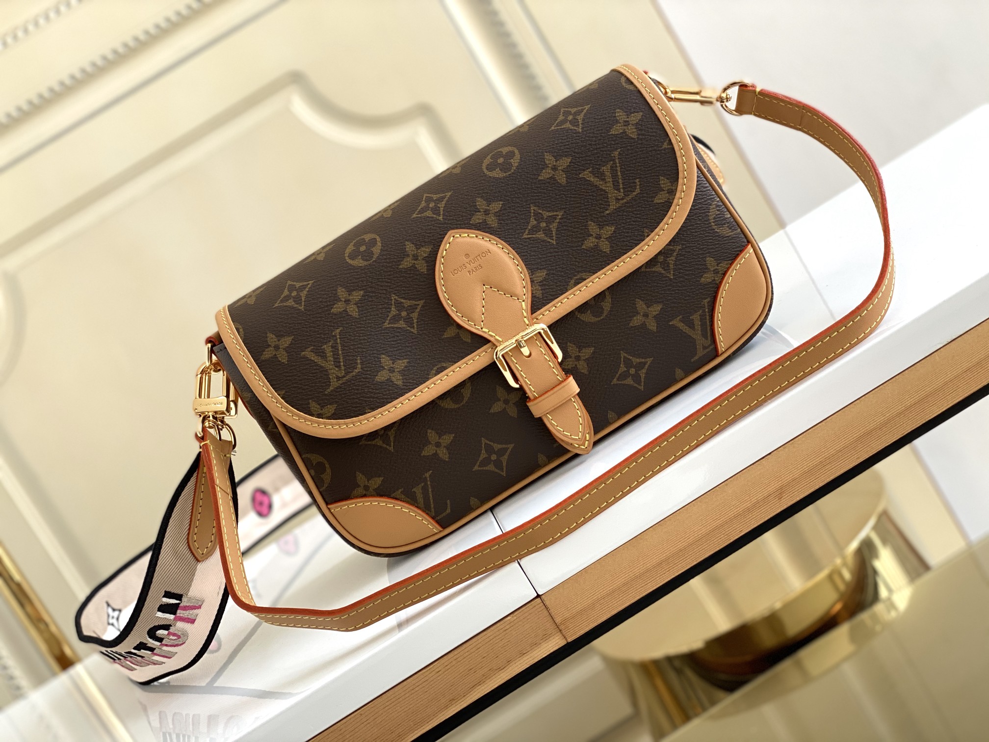 TOP Louis Vuitton LV Monogram Diane Bag 25.0 × 9.0 × 15.0CM-Brown