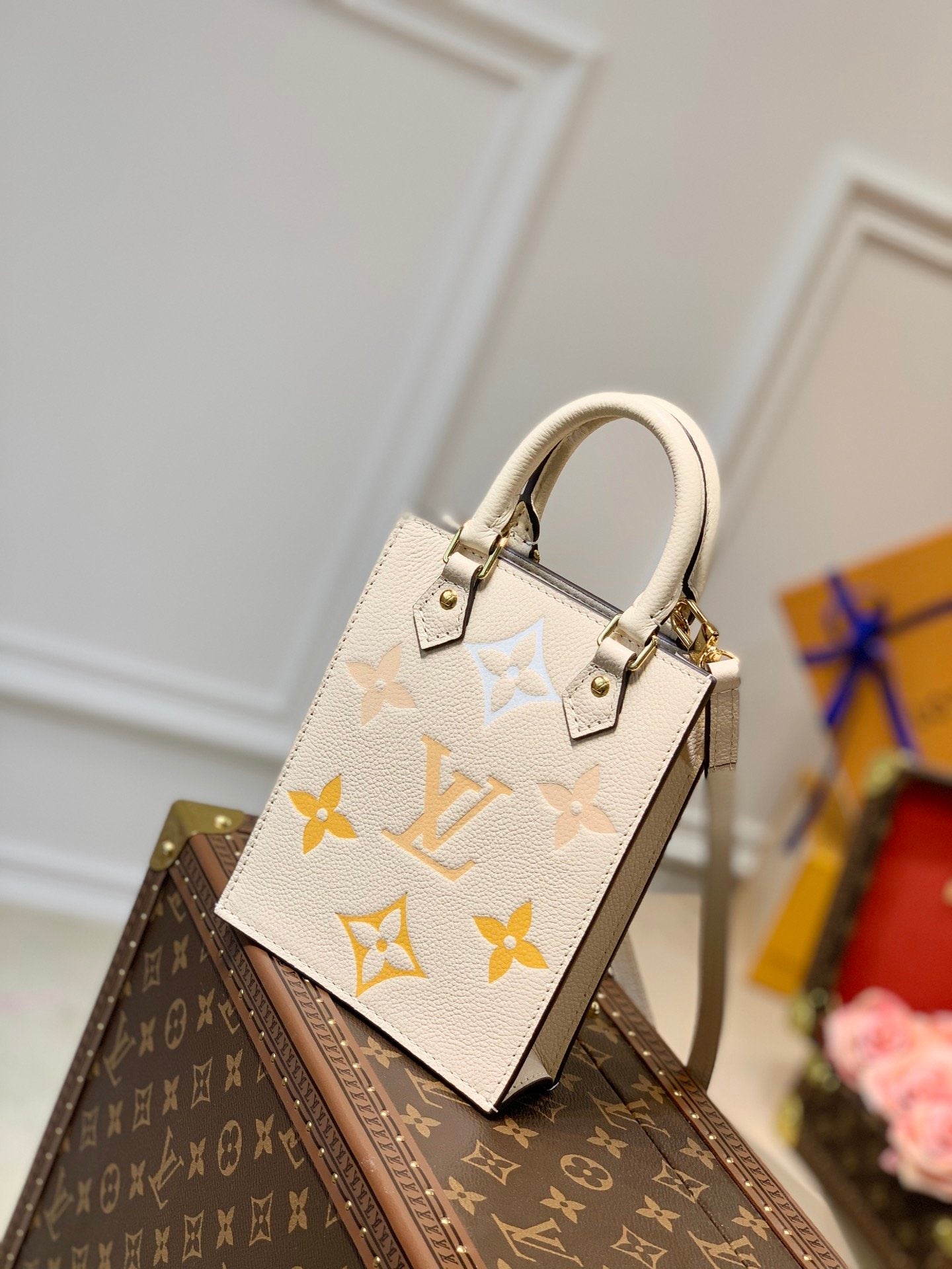 TOP Louis Vuitton LV £V Petit Sac Plat Bag By The Pool 20/21/10cm- Cream & Orange