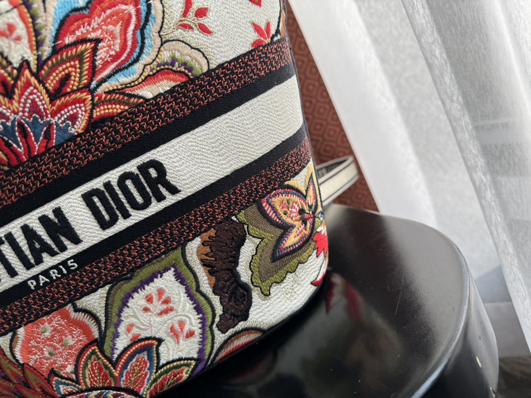 TOP Christian Dior Butterfly Embroidered Vegetable Basket Bags 27*20*8cm