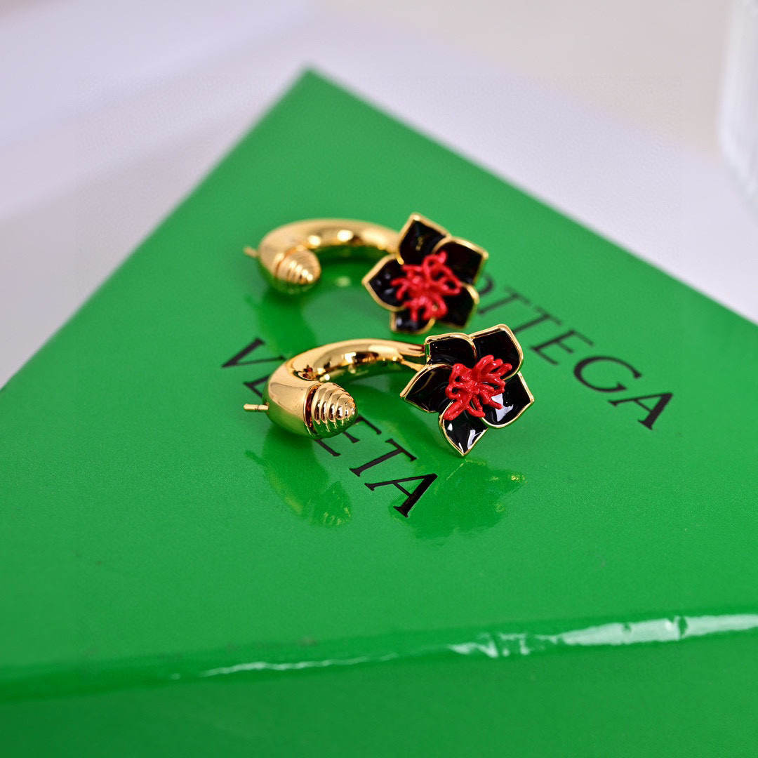 TOP Bottega Veneta BV Earring-Gold