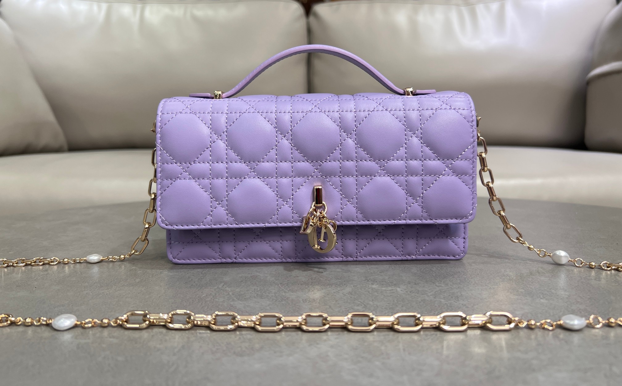 TOP Christian Dior Lady Pearl Clutch Bag Sheepskin 21*11.5*4.5 cm -  Purple