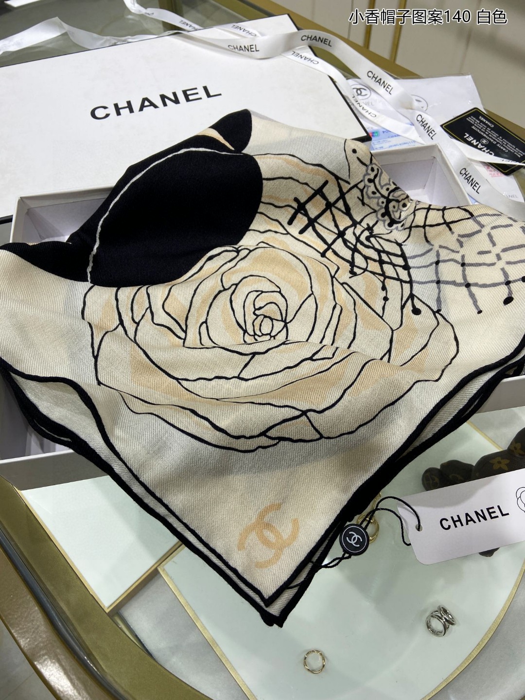 TOP CHANEL Cashmere Square Scarves - 2 Colors