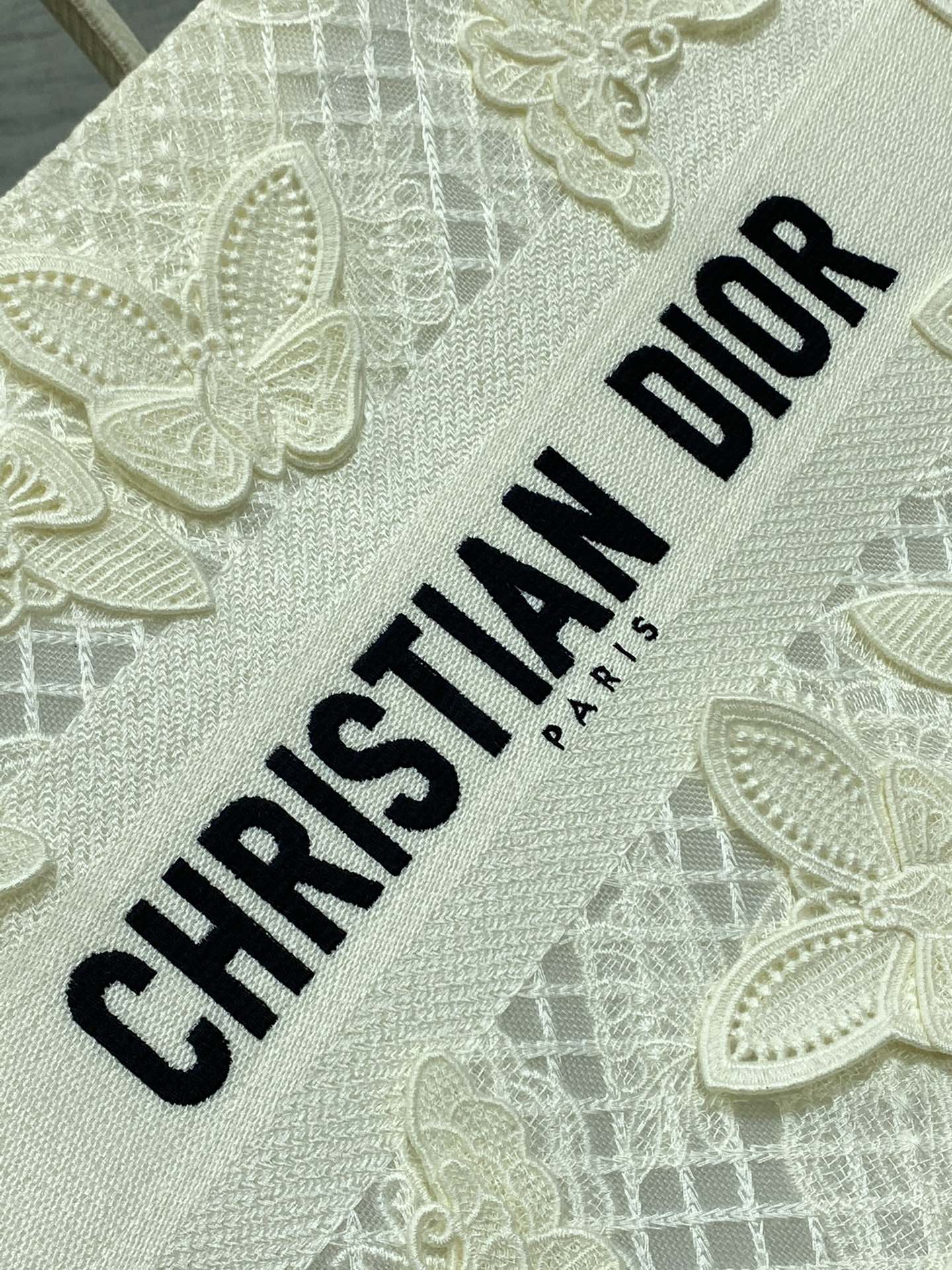 TOP Christian Dior Medium Size Three-Dimensional Butterfly Embroidery Book Tote Bags 36*18*28cm - Beige