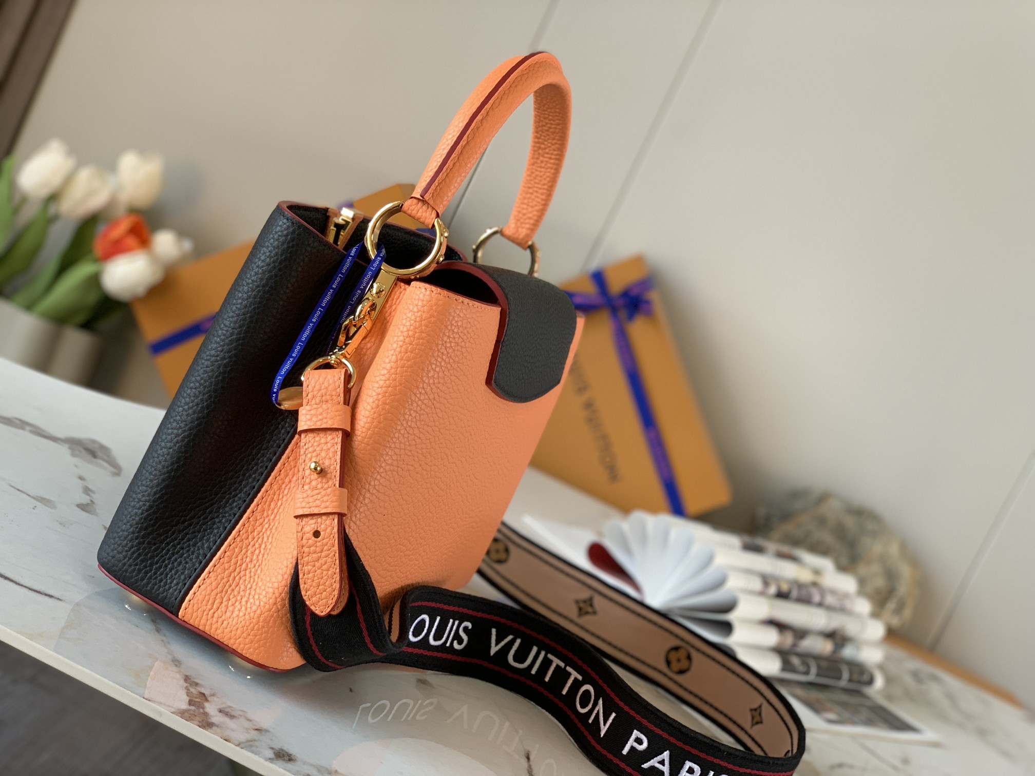 TOP Louis Vuitton LV Capucines Bag 31.5x20x11cm - Black with Dark Apricot