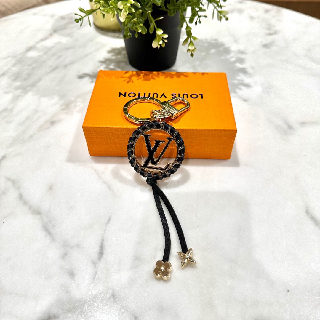 TOP Louis Vuitton LV Leather Woven Decorative Keychains - 4 Colors