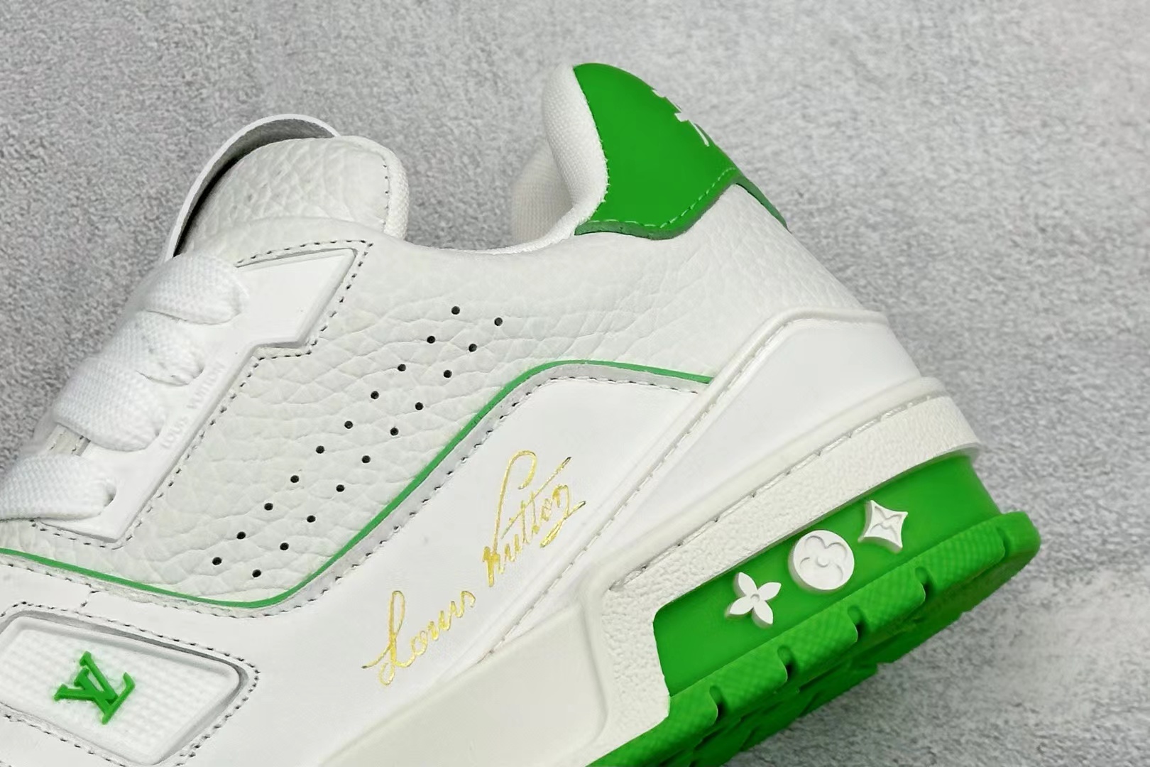 AAAShoes Men Women Retro Low‑Top Trainer Sneakers, White Green Contrast Pebbled Leather Casual Board Shoes