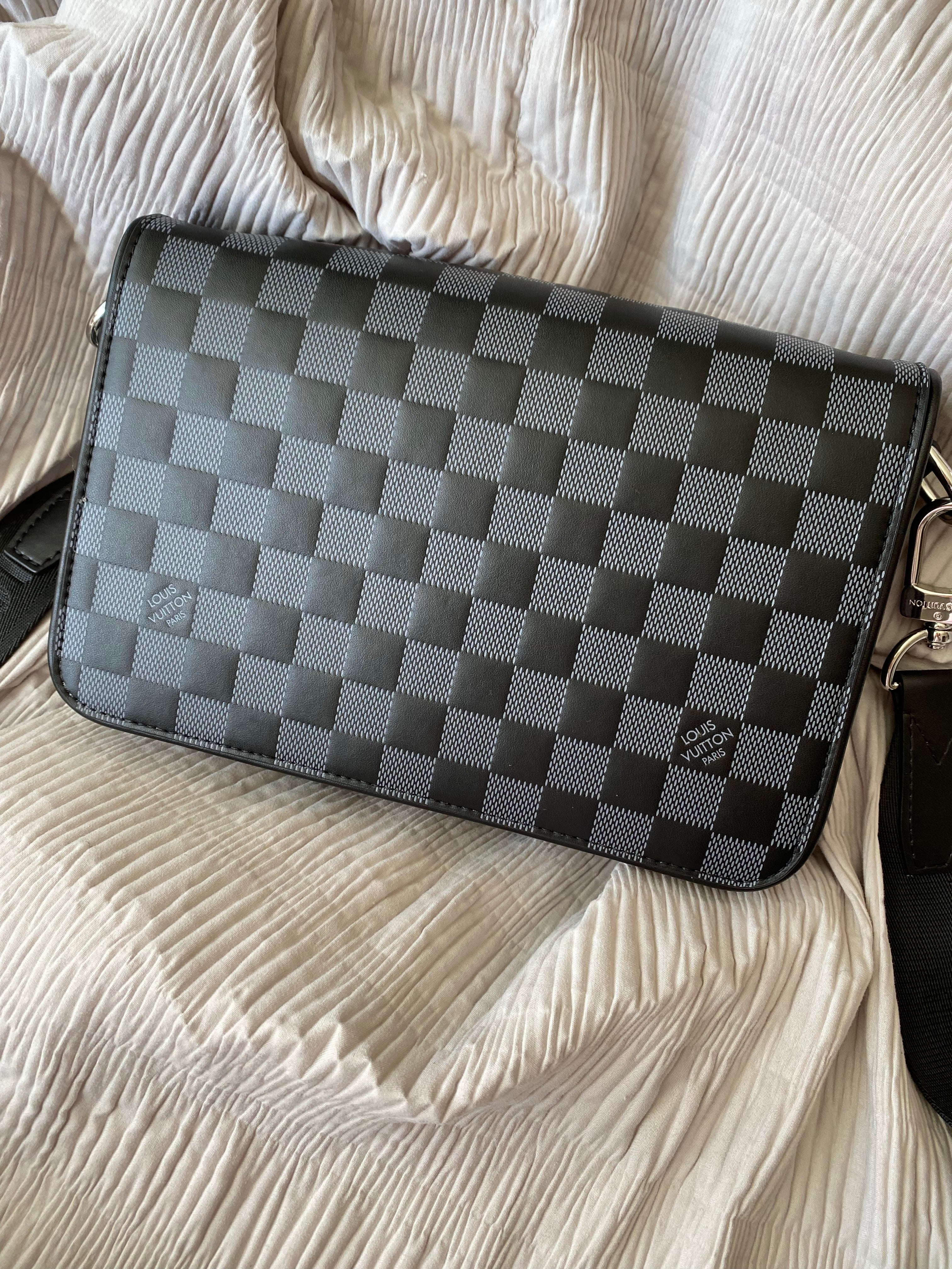 TOP Louis Vuitton LV  Messenger Bag 24 x 14 x 5 cm- Black