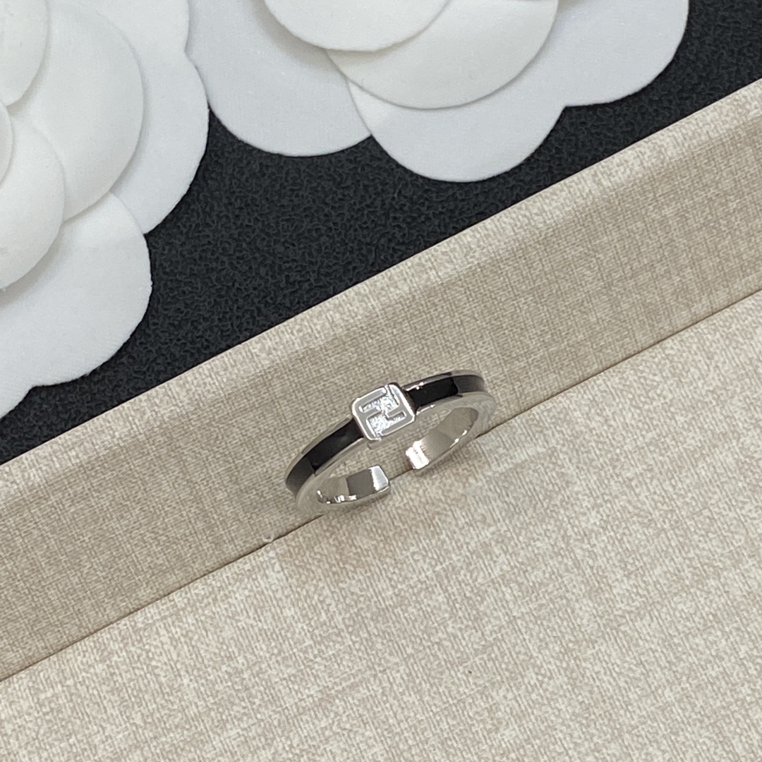 TOP FENDI FF Rings - 2 Colors