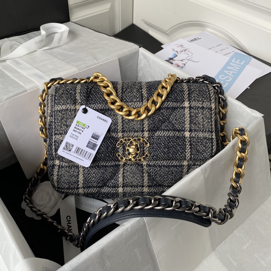 TOP CHANEL19 Bag Woolen 26/30cm