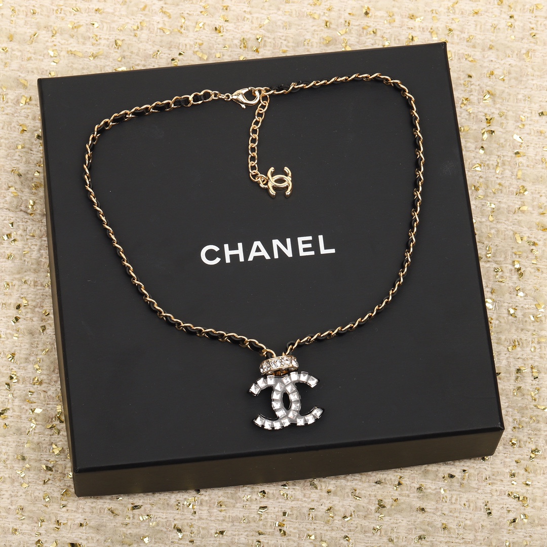 TOP CHANEL Logo Resin Brass Diamond Necklace