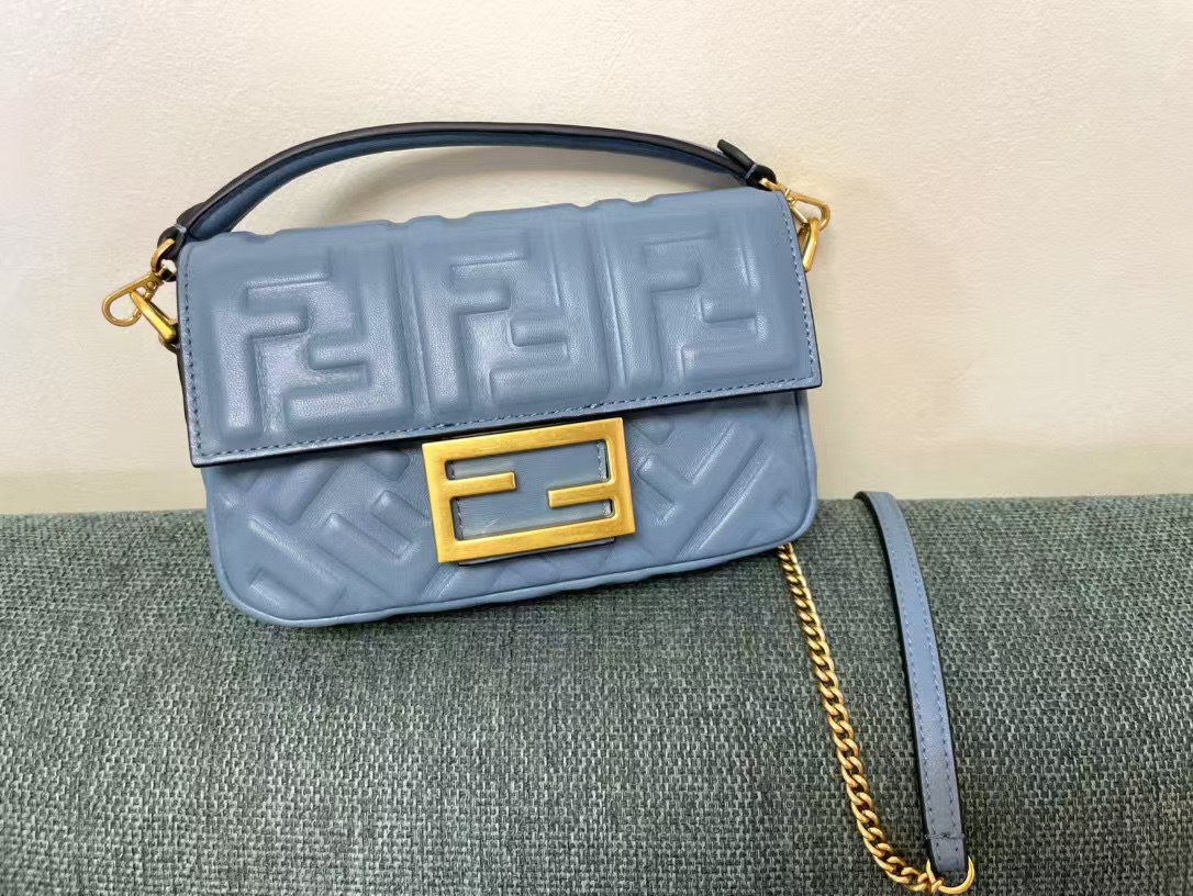 TOP FENDI FENDI Baguette Chain Bag 19*4*10cm - 6 Colour