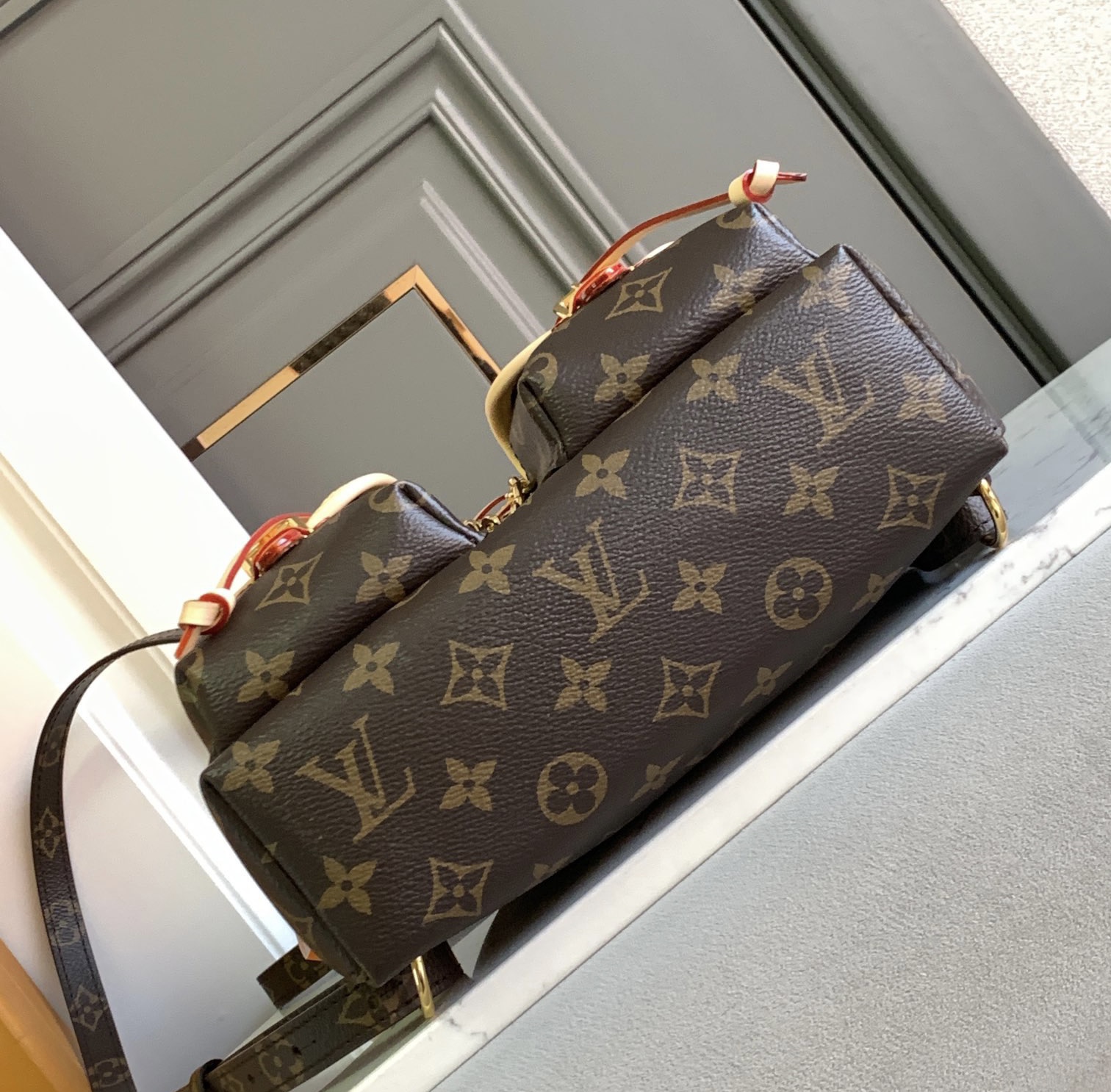 Louis Vuitton LV Excursion Backpack(Replica)