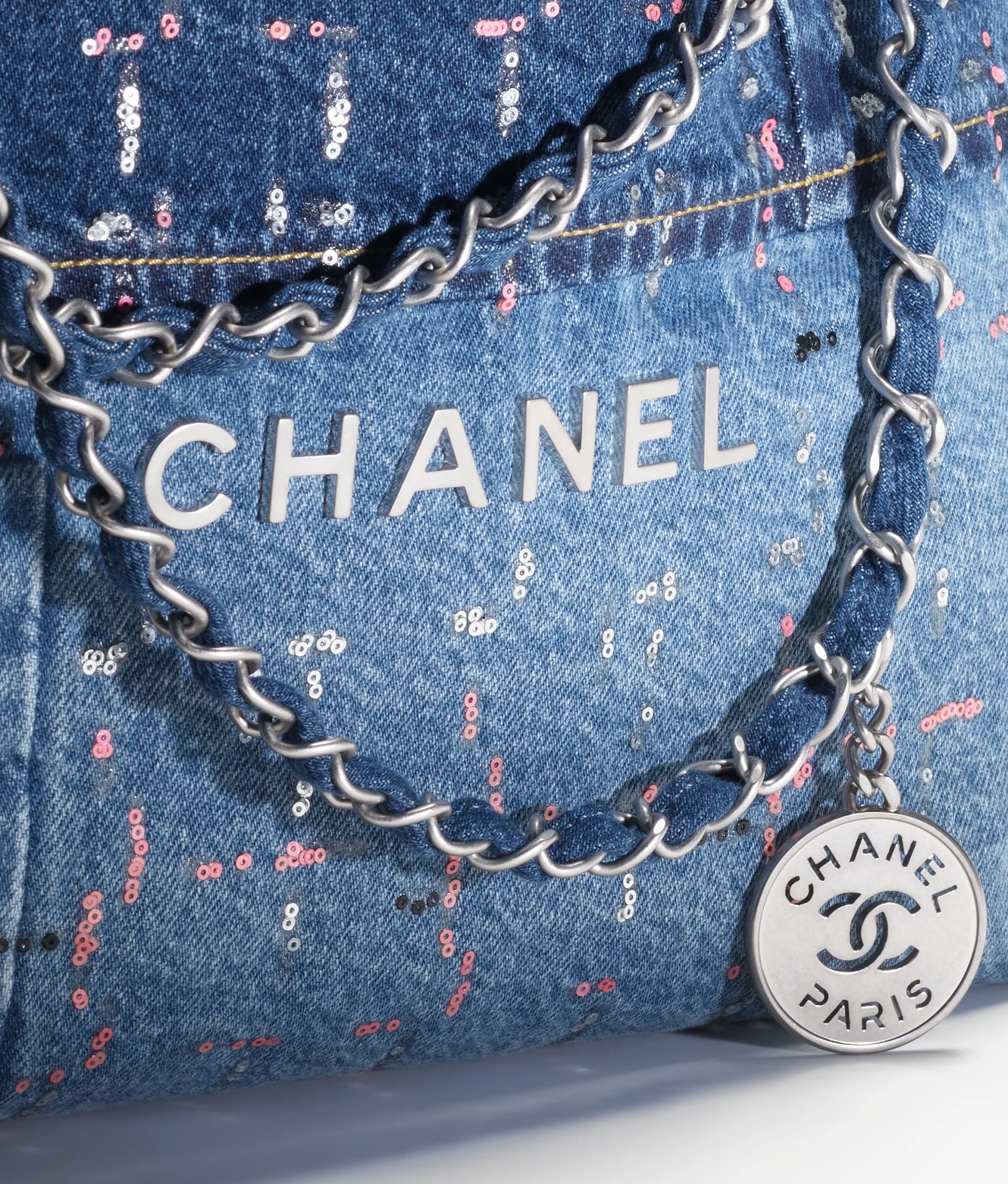 CHANEL 22 HANDBAG Denim Patchwork, Glitters & Silver-Tone Metal Light Blue, Blue, Pink, White & Dark Blue
