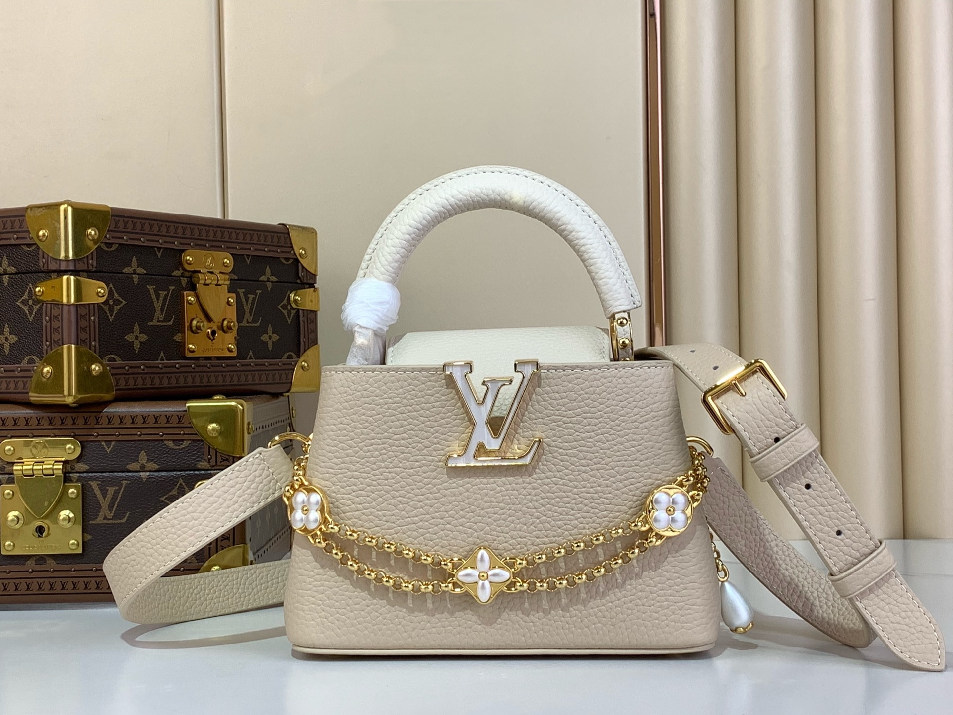 TOP Louis Vuitton LV Capucines Bag 21cm/27cm - Apricot