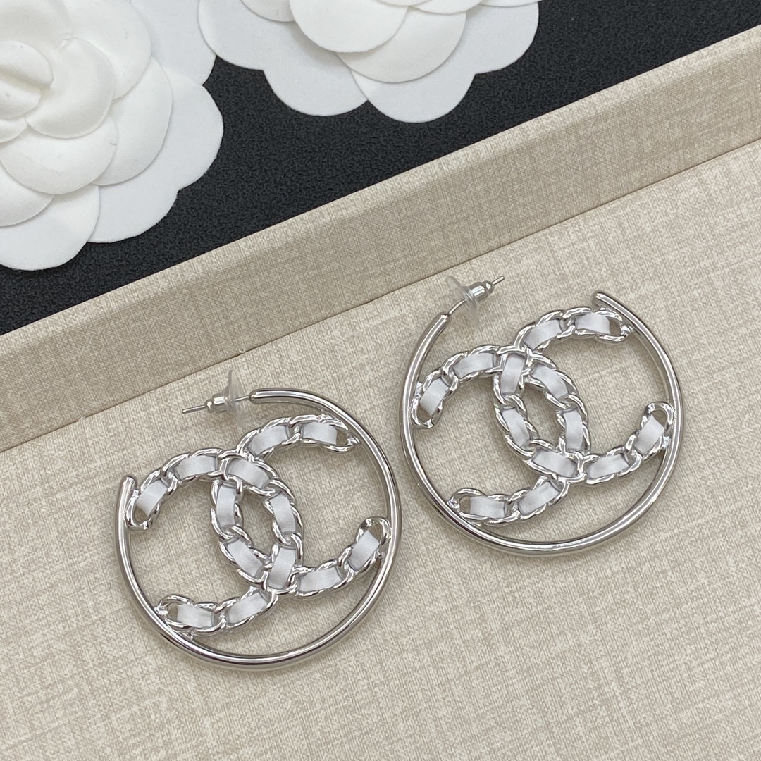 TOP CHANEL Earrings - 2 Color