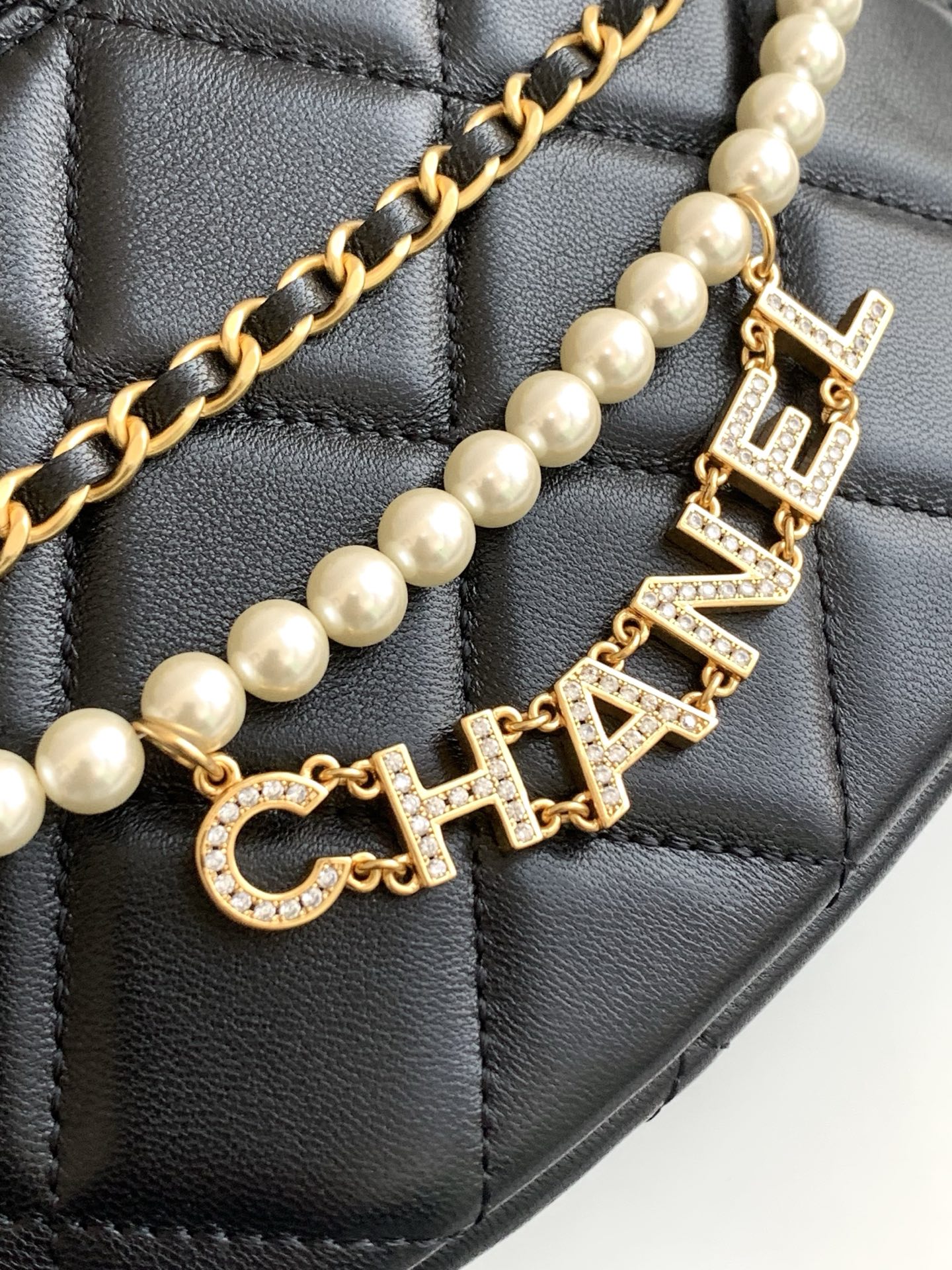 TOP CHANEL Pearl Chain Fanny Pack 24*17*11cm - 2 Colour