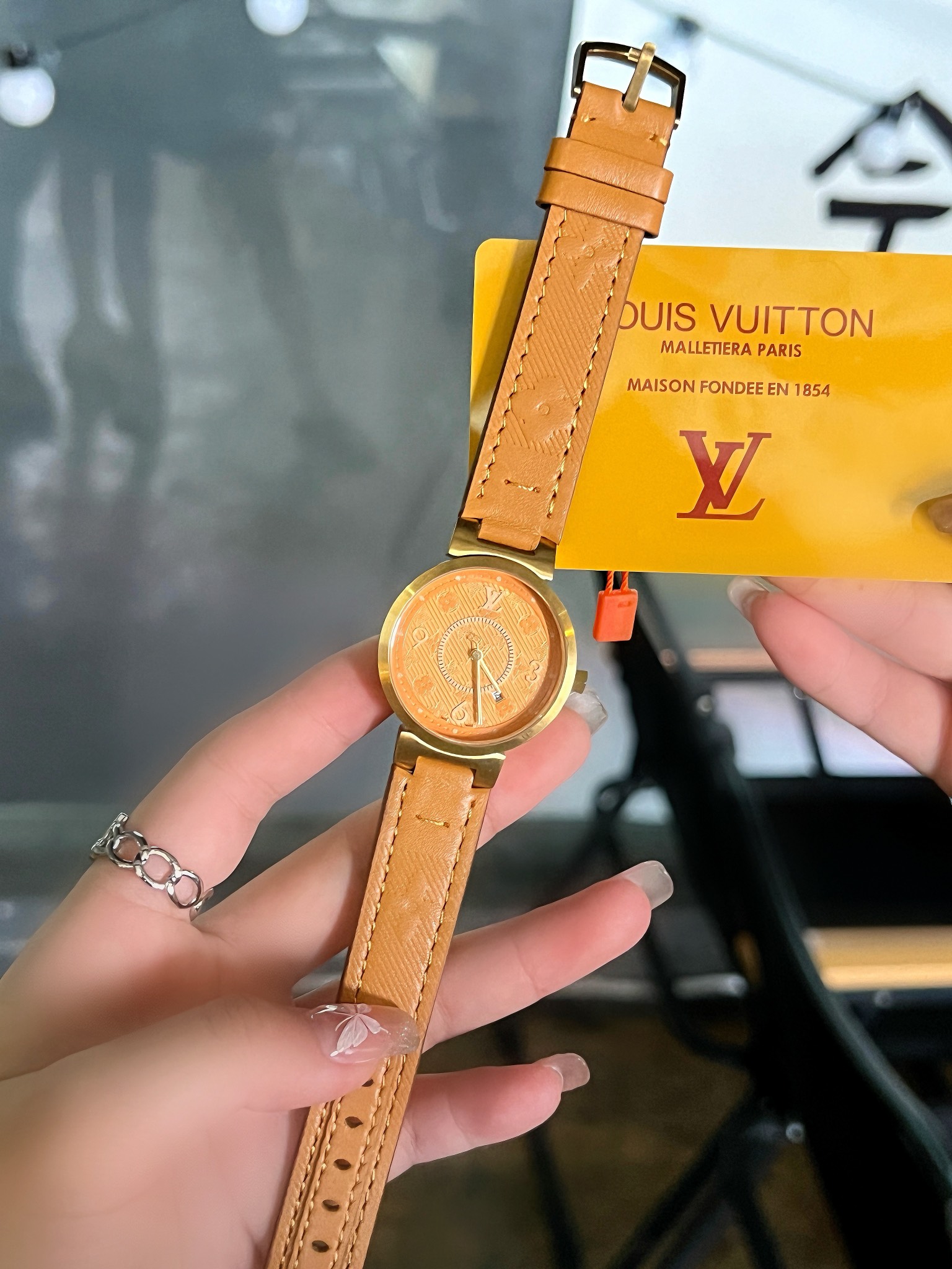 TOP Louis Vuitton LV  Watch 34mm - Yellow