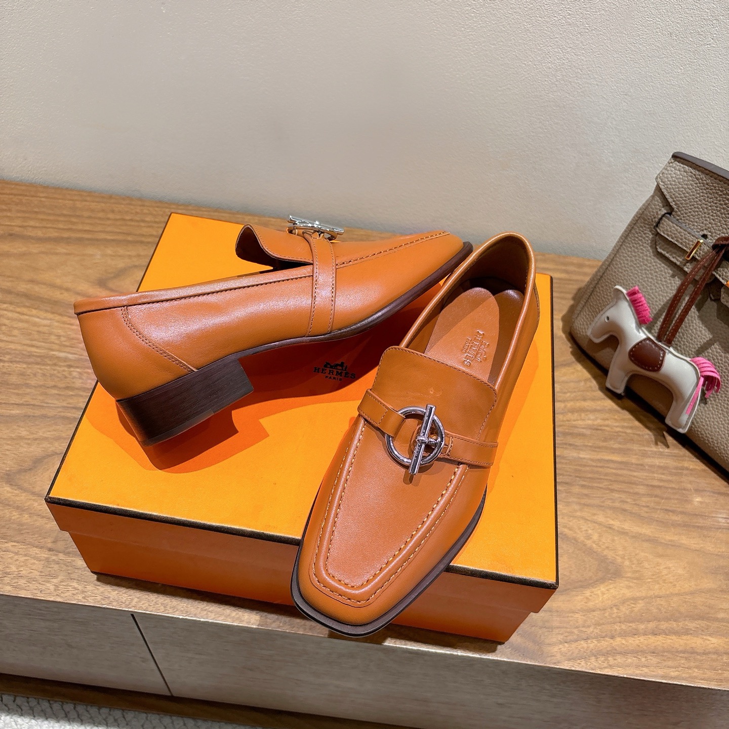 TOP HERMES Loafers Shoes - 4 Colors