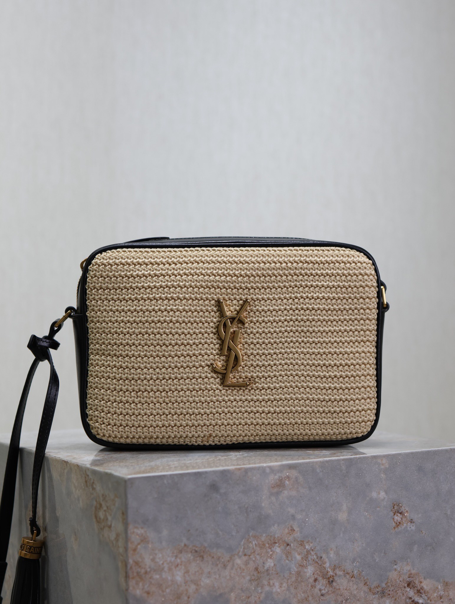 TOP Yves Saint Laurent YSL Lou Camera Bag 23x16x6cm - Khaki