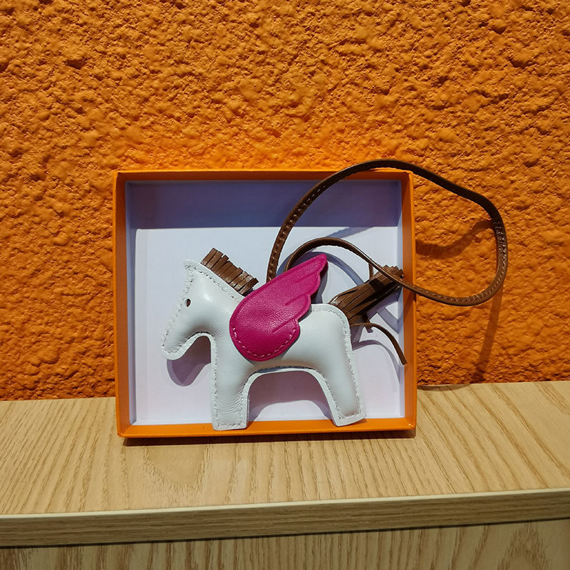 TOP HERMES Pagasus Charm - 19 Colours