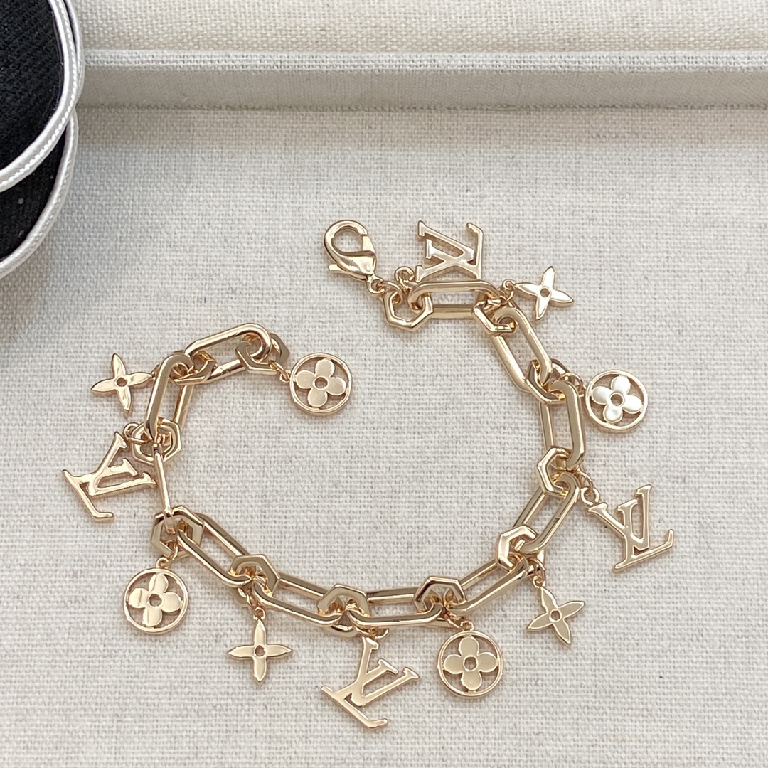 TOP Louis Vuitton LV Bracelet - 3 Colour