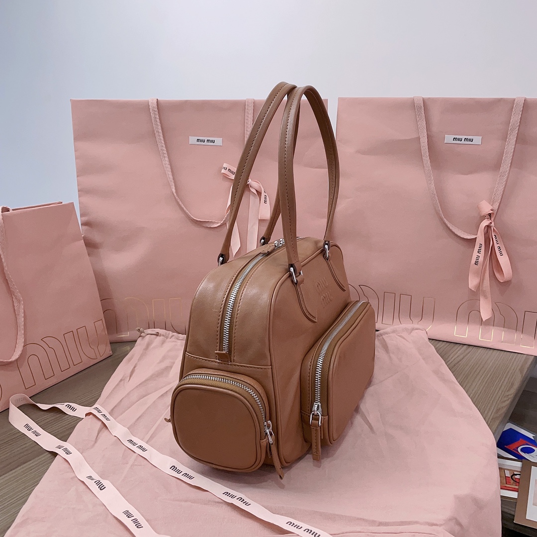TOP Miu Miu Leather Shoulder 32x21x12.5cm Bag - Brown