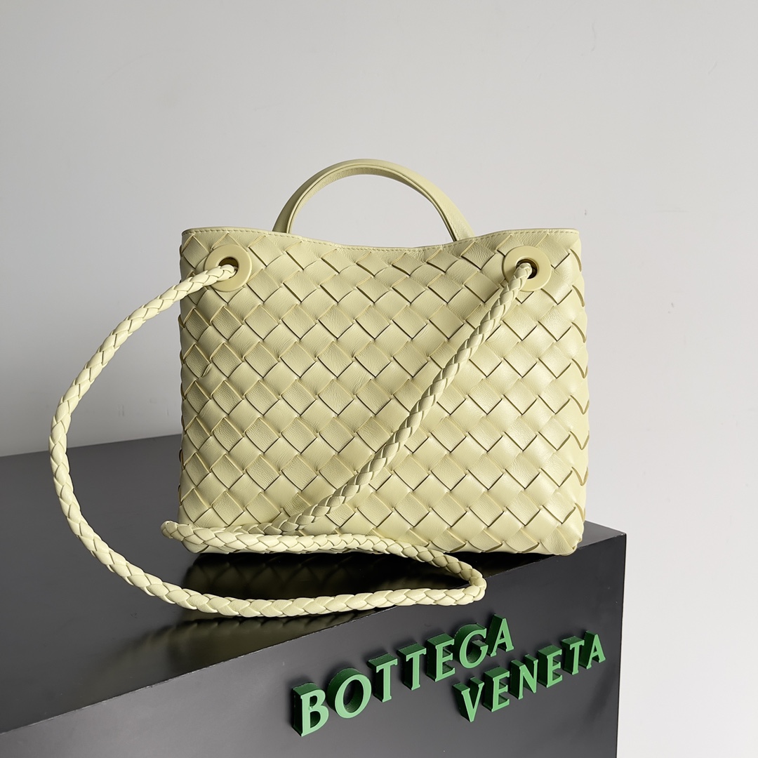 TOP Bottega Veneta BV Andiamo Bags - Green