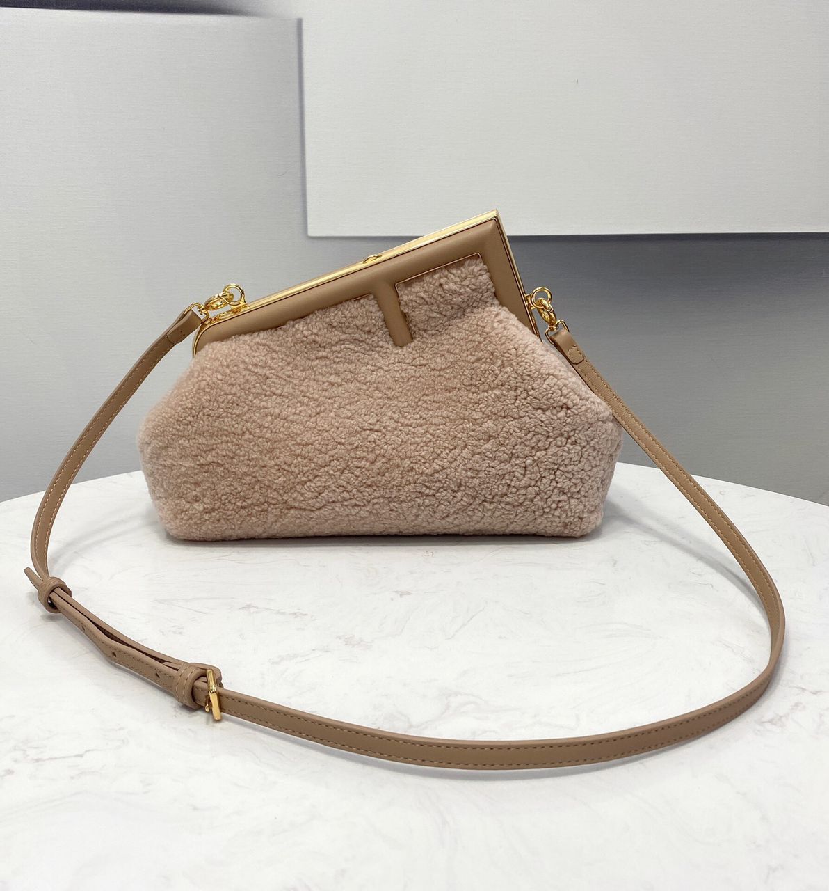 TOP FENDI FENDI First Small Teddy Bag - Light Pink