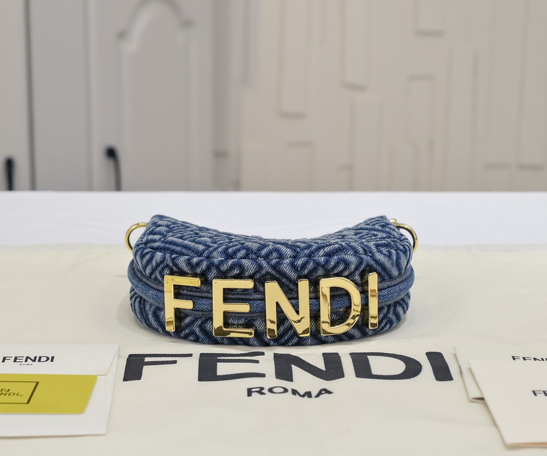 TOP FENDI FENDIgraphy Bag 16.5x14x5cm - Denim