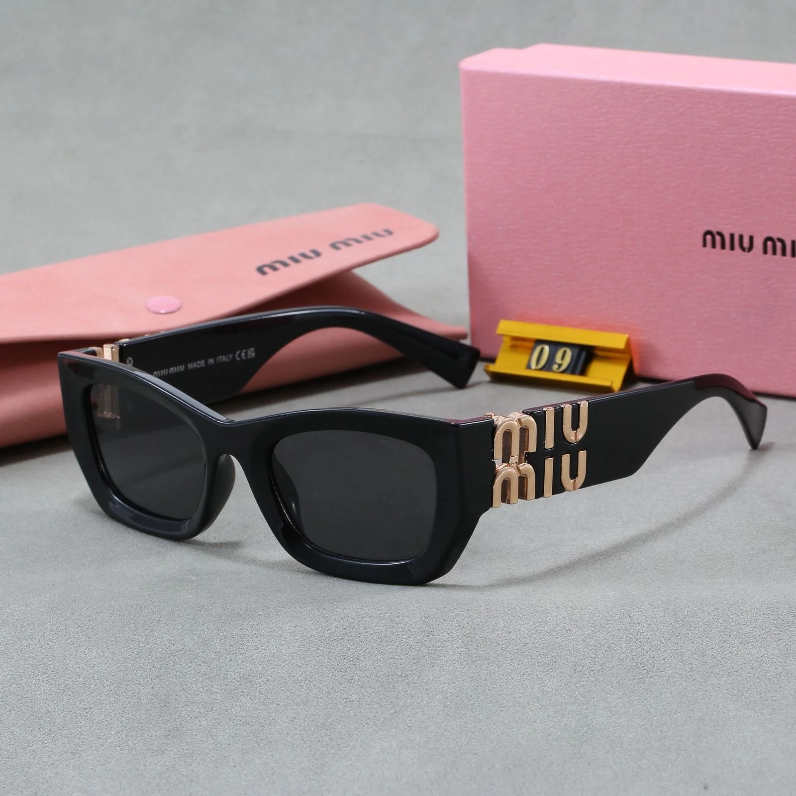 AAAGlasses Women Retro Cat Eye Sunglasses, Narrow Rectangle Frame Sunglasses, Metal Letter Decor UV Protection Fashion Outdoor Shades