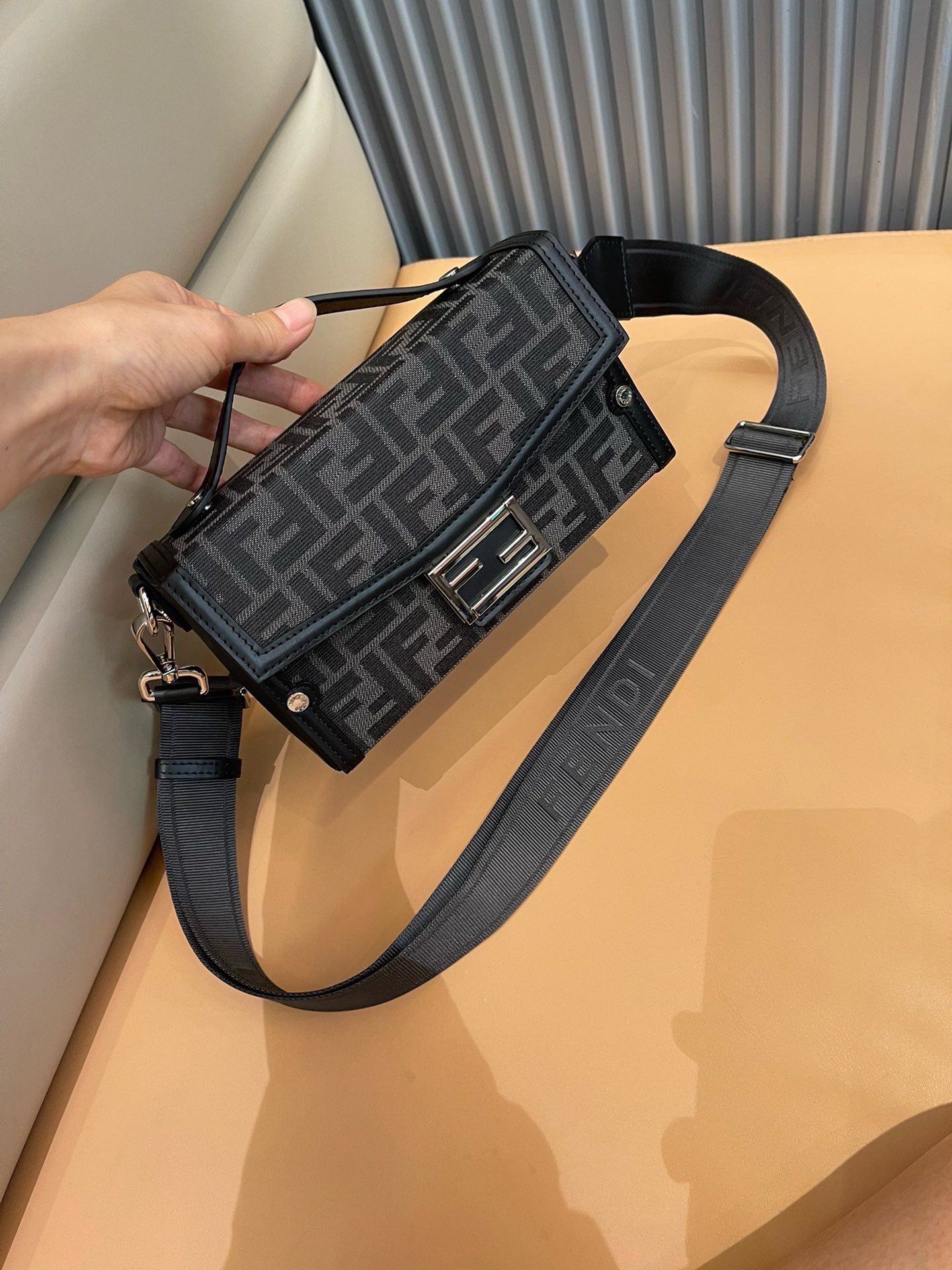 TOP FENDI FF Box Bag 22x13x6.5cm - 2 Color