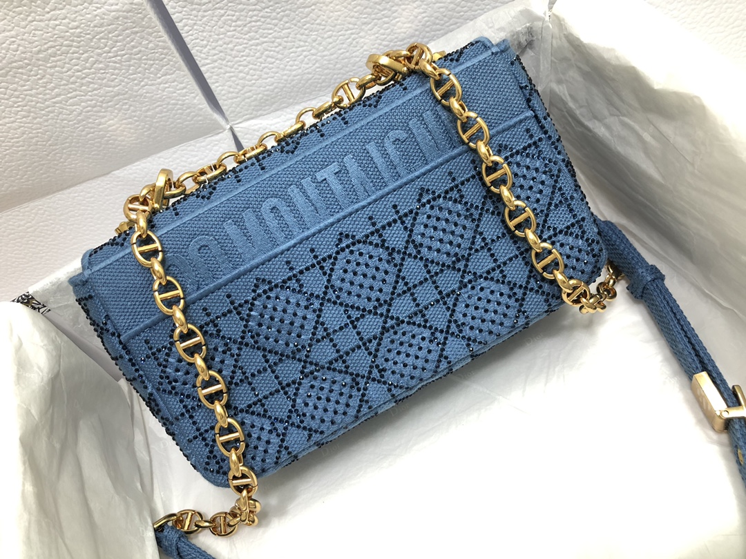 TOP Christian Dior Caro Bag - Embroidered Denim Blue Diamond 20 x 12 x 7 cm