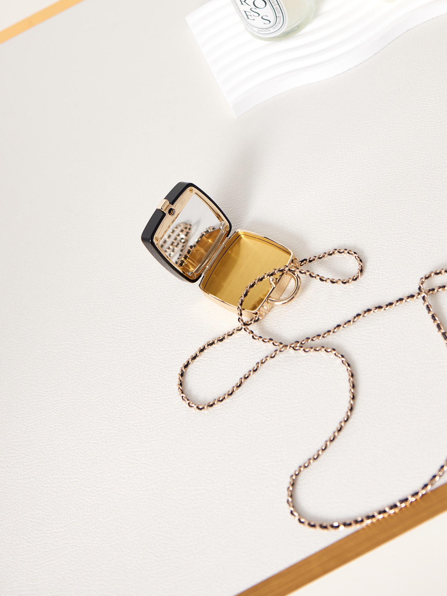 TOP CHANEL Mini Evening Bag 5.5x5.5x2.8cm - Black