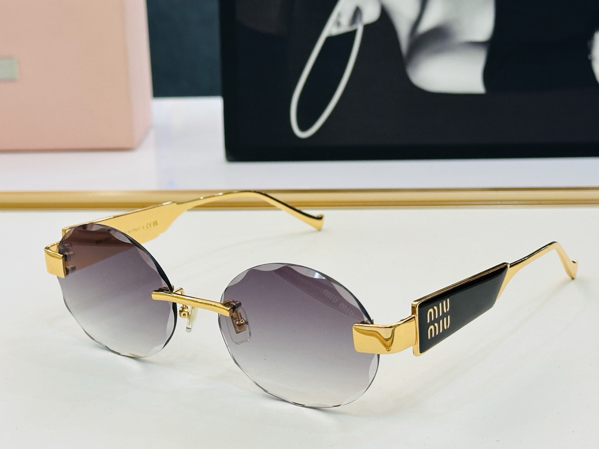 TOP Miu Miu Sunglasses - 6 Colors