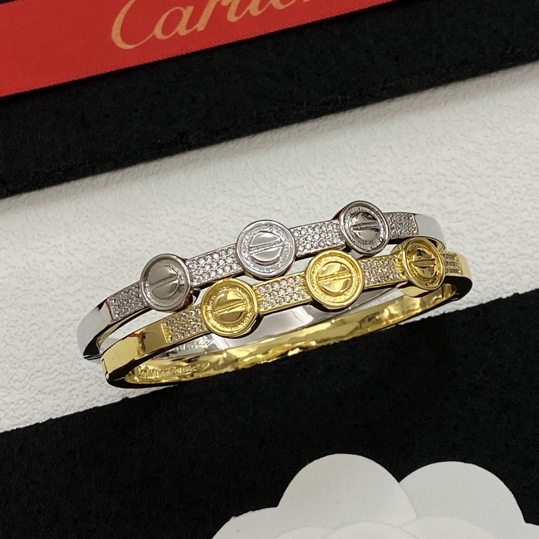TOP Cartier Bracelet - 2 Colors