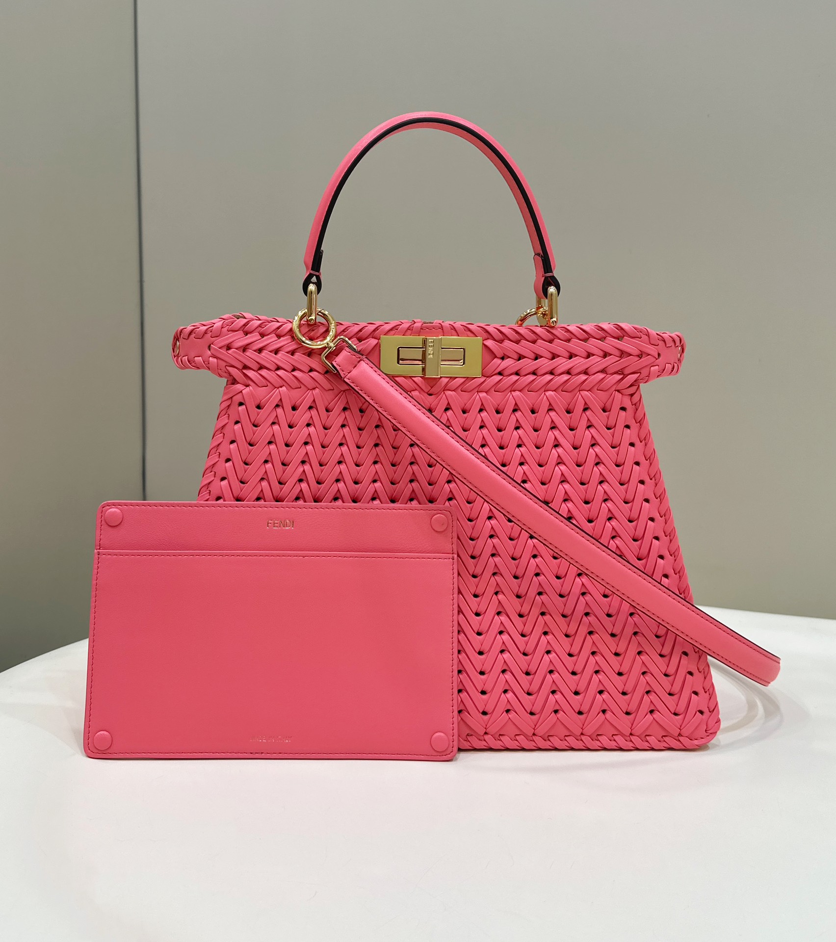 TOP FENDI Peekaboo ISeeU Handbag 33*12*25cm- Bright Pink