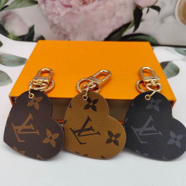 TOP Louis Vuitton LV Heart Key Chain-3 Colors