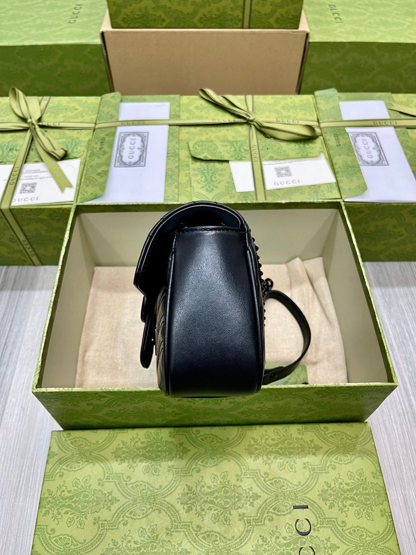 TOP GUCCI Gu€€i Marmont Matelasse Bag Mini 22cm - All Black