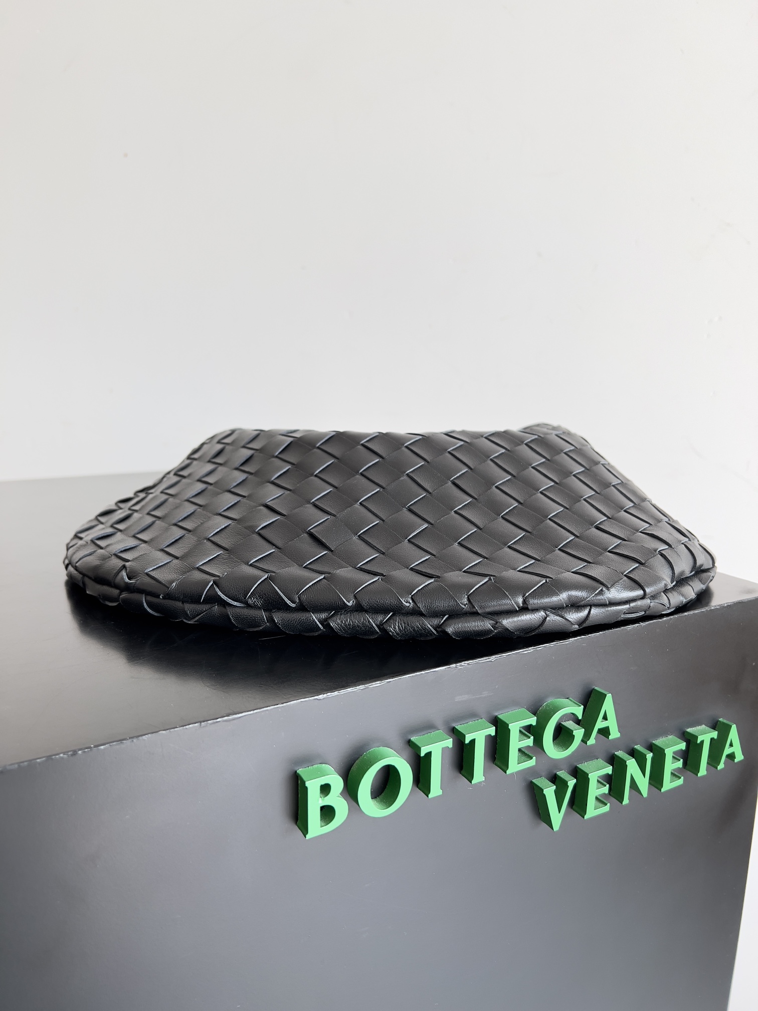 TOP Bottega Veneta BV Sardine Bag Intrecciato Weave with Chain 33x20x4 cm - Black