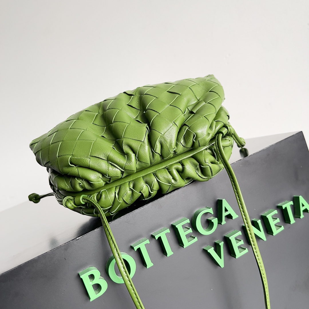 TOP Bottega Veneta BV Mini Pouch Bags - Green
