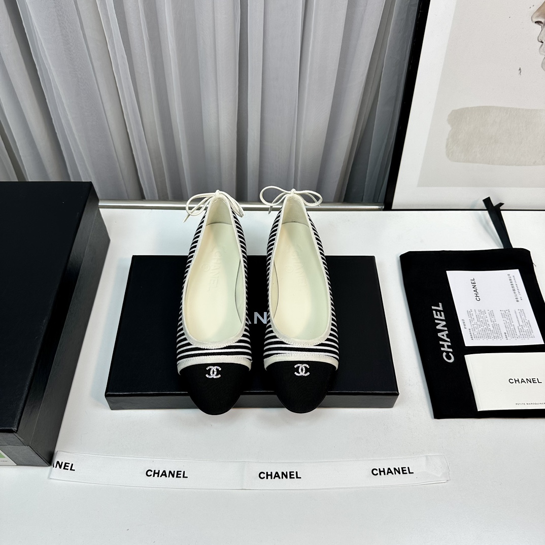 TOP CHANEL Double C Bow Flat Shoes - 6 Colors - with Pearl