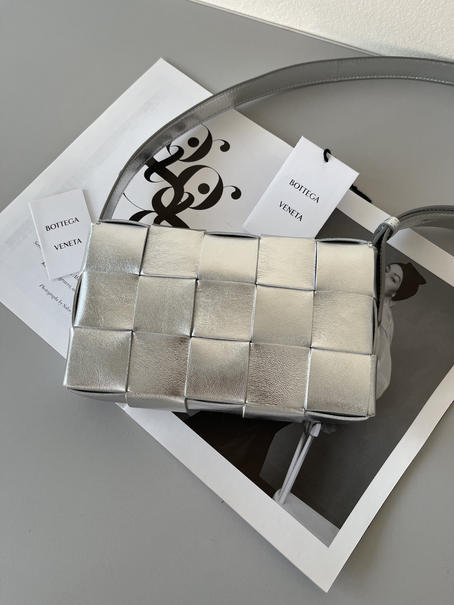 TOP Bottega Veneta BV Cassette Bags- Silver