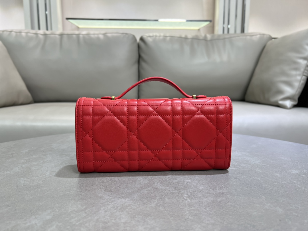 TOP Christian Dior Miss Caro Top Handle Bag Sheepskin 24x12x4cm - Red
