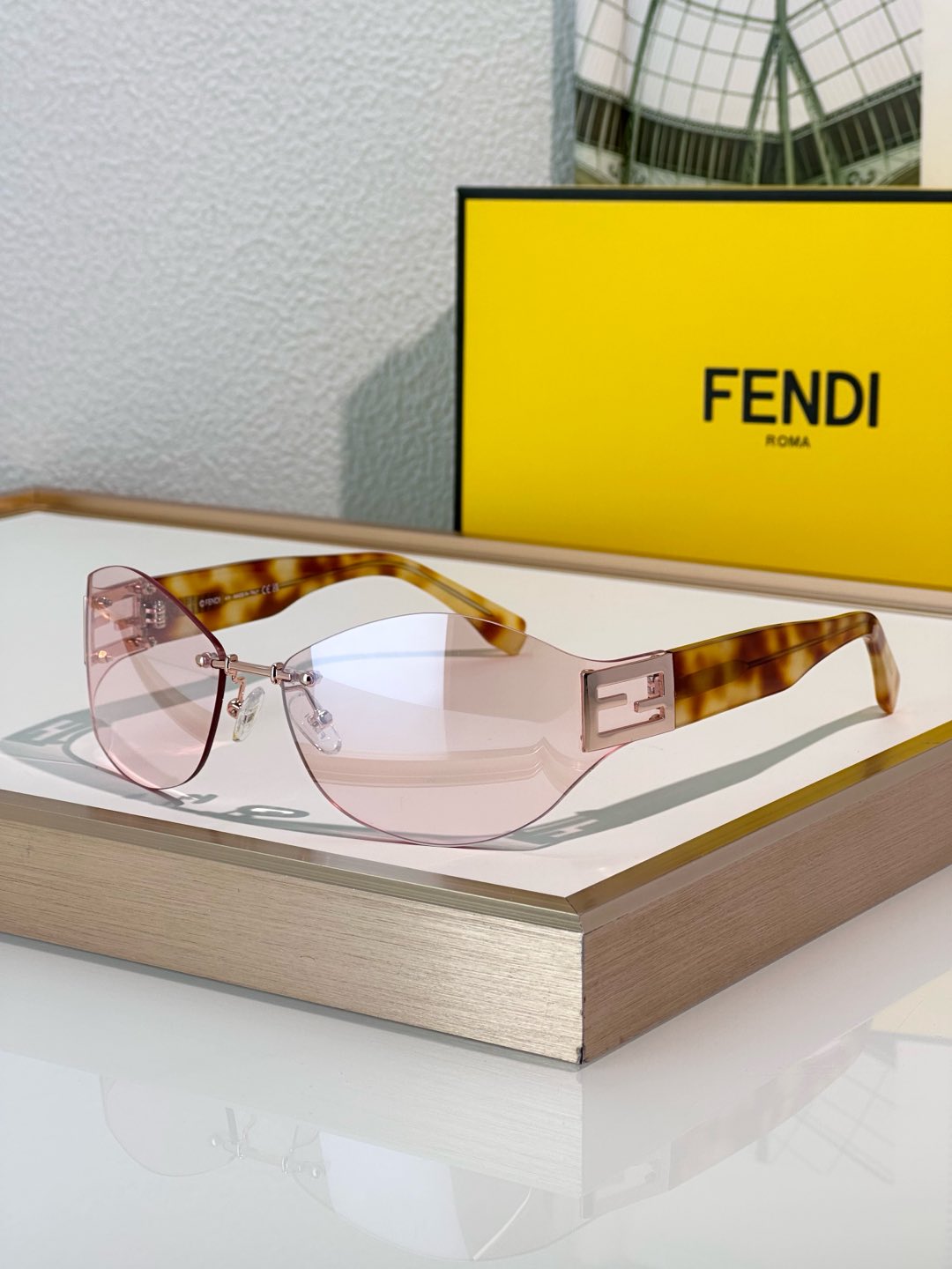 TOP FENDI Sunglasses - 7 Color
