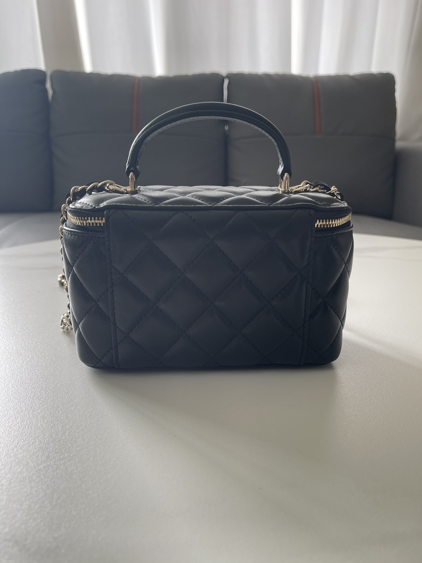 TOP CHANEL Vanity Case Bag 9.5x17x8𝖼𝗆  - Black&GHW