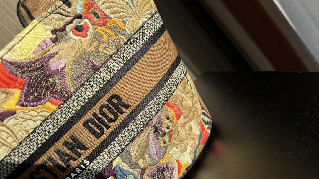 TOP Christian Dior Butterfly Embroidered Vegetable Basket Bags - 27*20*8CM